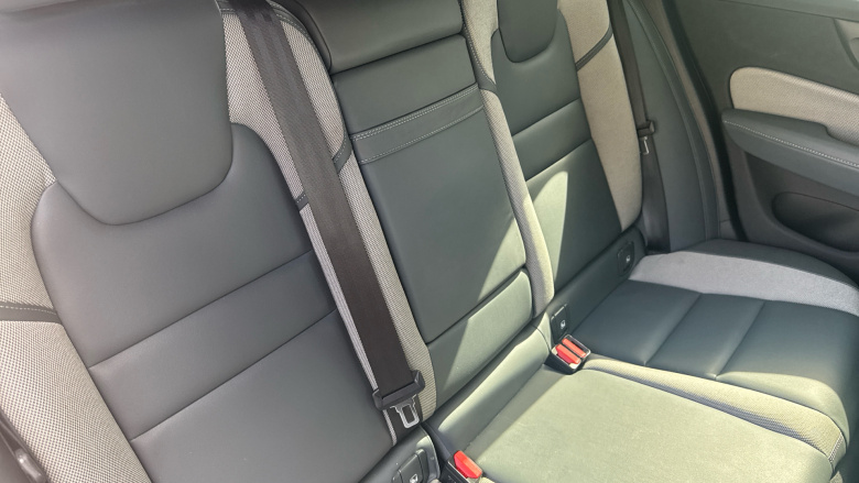 Volvo V60 2.0 B3P R DESIGN 5dr Auto Petrol Estate